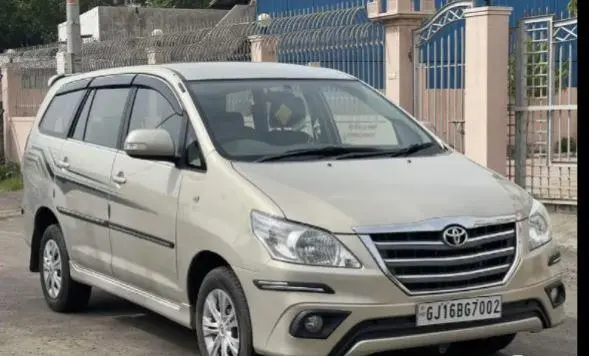Toyota Innova 2.5 GX 8 STR BS III 2013