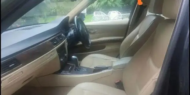 BMW 3 Series 320I 2007