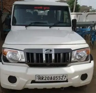 Mahindra TUV300 T8 2016