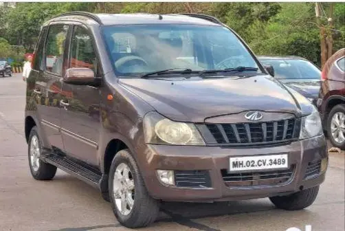 Mahindra Quanto C8 2012