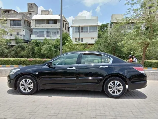 Honda Accord 2.4 AT 2010