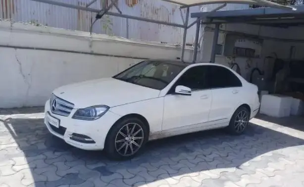 Mercedes-Benz C-Class 220 CDI AT 2013