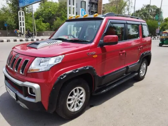 Mahindra TUV300 T8 2018