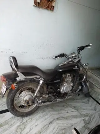 Bajaj Avenger 220cc 2012