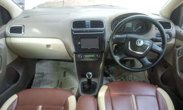 Skoda Rapid Elegance 1.6 TDI CR MT 2013