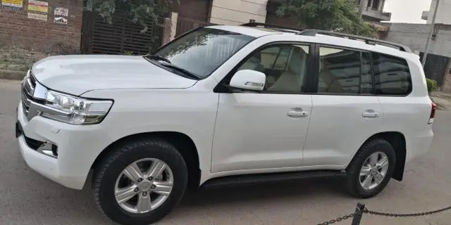 Toyota Land Cruiser LC 200 VX 2017