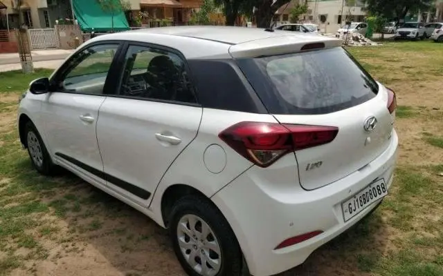 Hyundai i20 Sportz 1.4 CRDi 2014