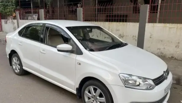 Volkswagen Vento Highline Petrol 2010