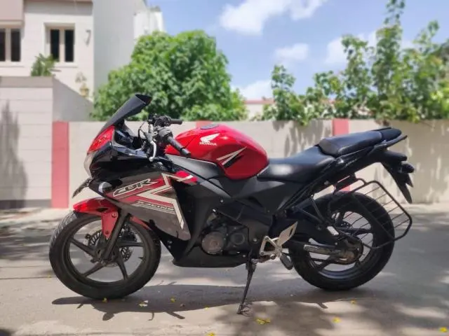 Honda CBR 150R 150cc 2013