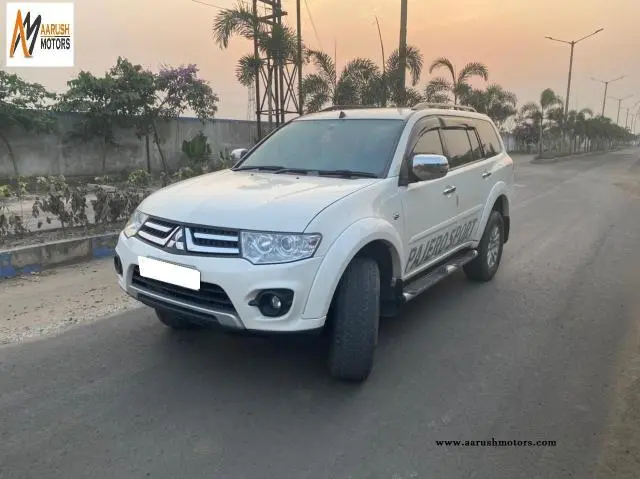 Mitsubishi Pajero Sport 4x4 MT 2015