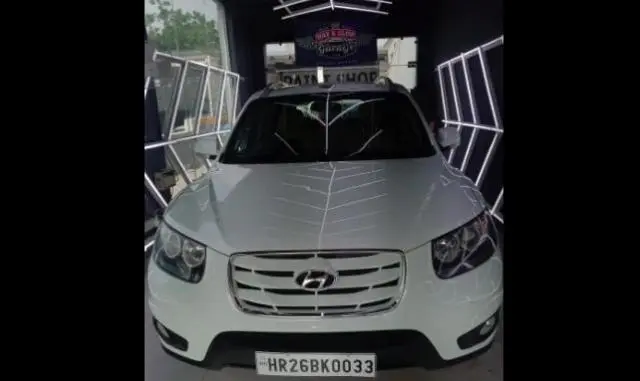 Hyundai Santa Fe 2WD MT 2011