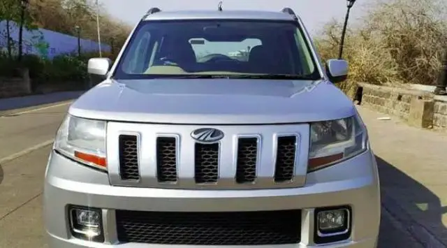 Mahindra TUV300 T8 AMT 2016