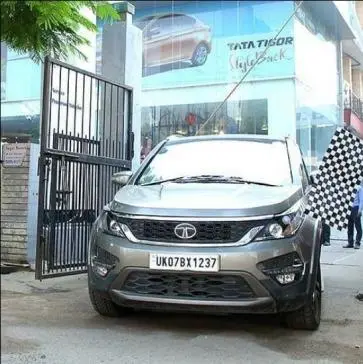 Tata Hexa XMA 4x2 7 STR 2017