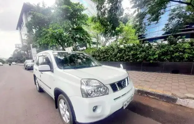 Nissan X-Trail SLX MT 2011