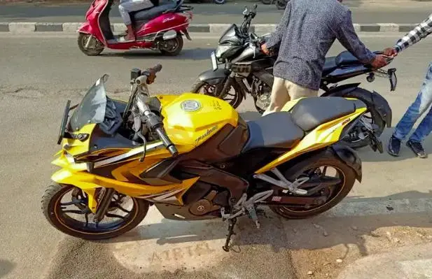 Bajaj Pulsar RS200 2016