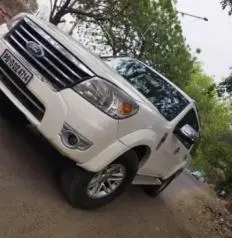 Ford Endeavour 2.5L 4x2 2012