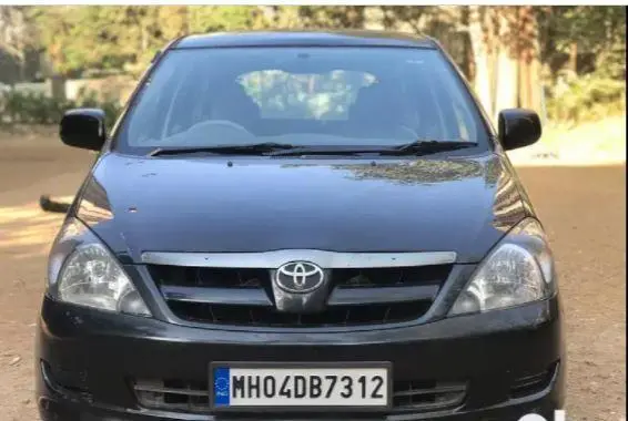 Toyota Innova 2.5 G 8 STR BS III 2007