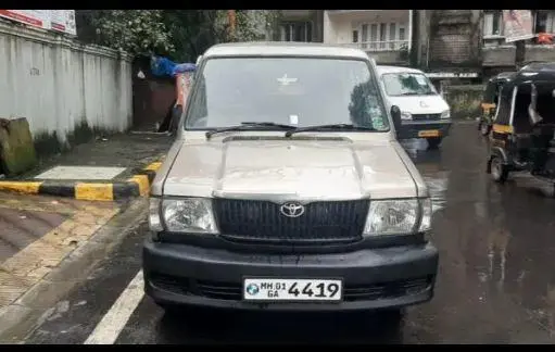 Toyota Qualis GS C5 2002