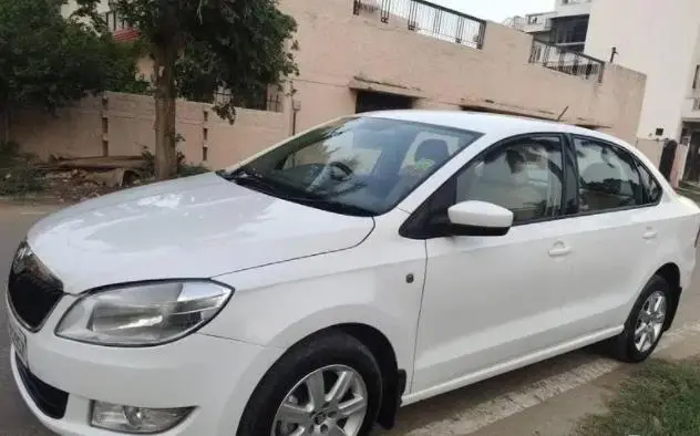 Skoda Rapid AMBITION PLUS 1.6 MPI MT 2014