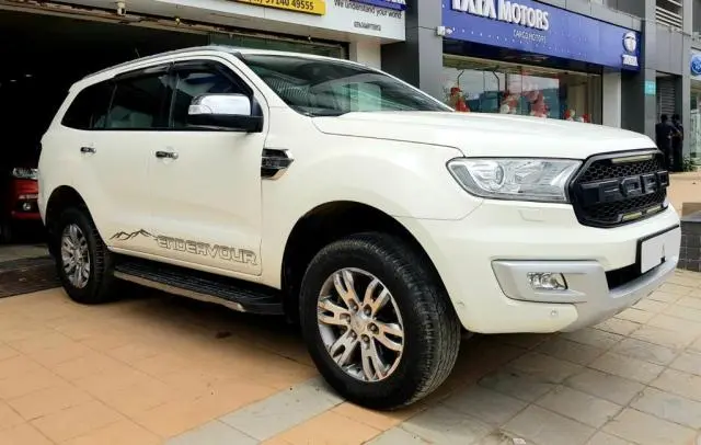 Ford Endeavour Titanium 3.2 4x4 AT 2016