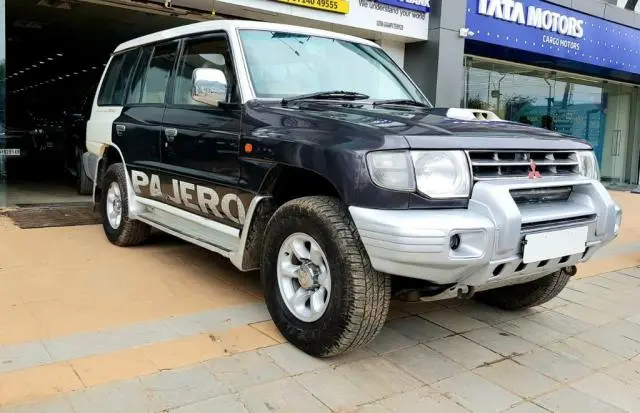 Mitsubishi Pajero SFX 2.8 2010