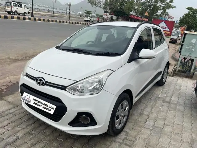 Hyundai Grand i10 Sportz CRDi 2015