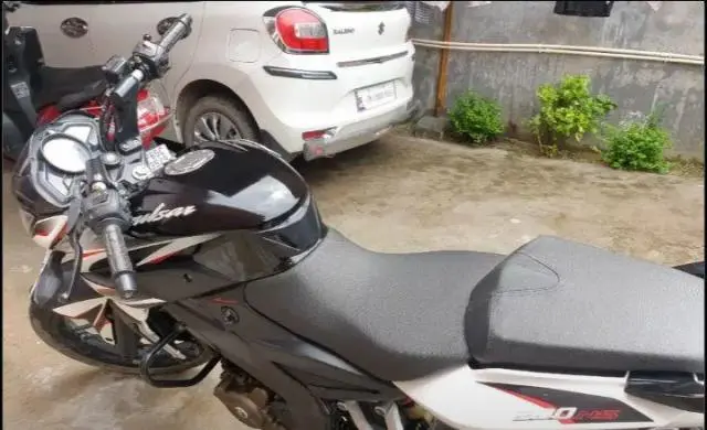 Bajaj Pulsar NS200 2015