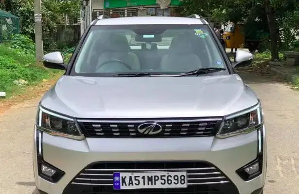 Mahindra XUV300 W8 (O) Petrol 2020