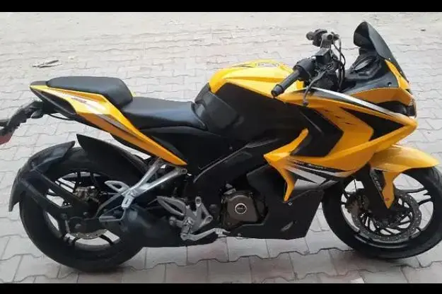 Bajaj Pulsar RS200 2016