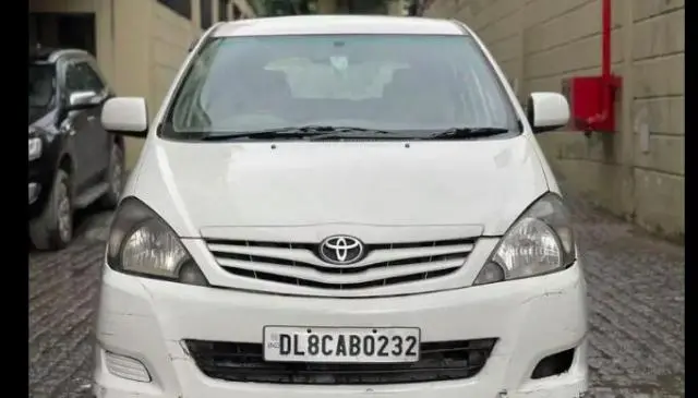 Toyota Innova 2.5 G (Diesel) 8 Seater BS IV 2011