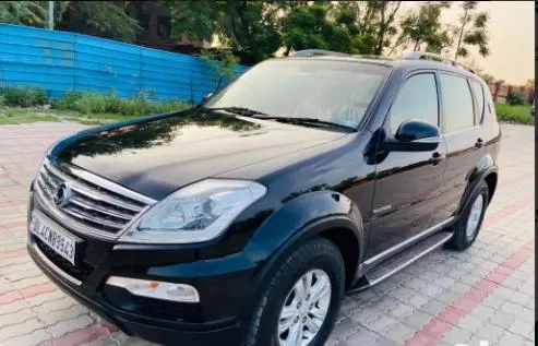 Mahindra Ssangyong Rexton RX7 2013