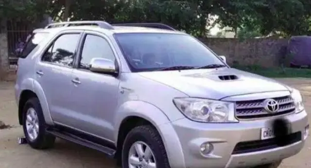 Toyota Fortuner 3.0 4x4 AT 2011