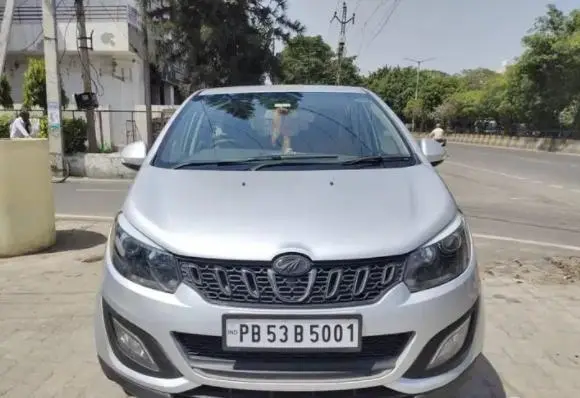 Mahindra Marazzo M6 8 STR 2018