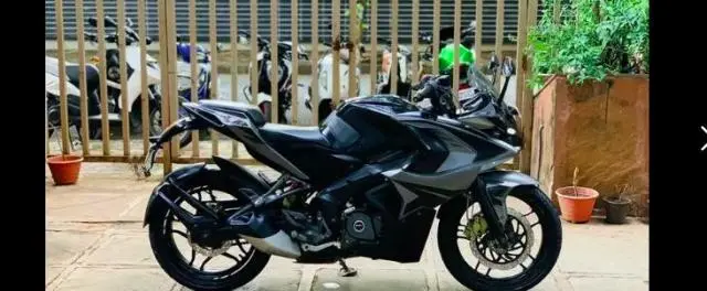 Bajaj Pulsar RS200 ABS 2018