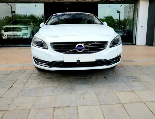 Volvo S60 Summum D4 2015