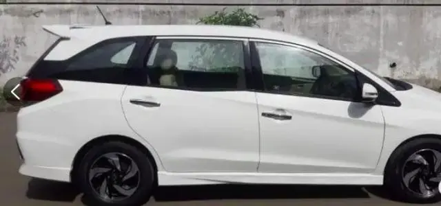 Honda Mobilio RS i-DTEC 2015
