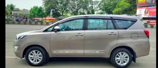 Toyota Innova Crysta 2.4 GX 8 STR 2020