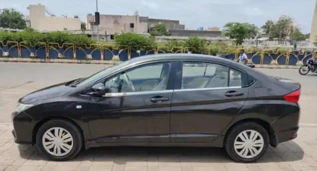 Honda City SV i-DTEC 2015