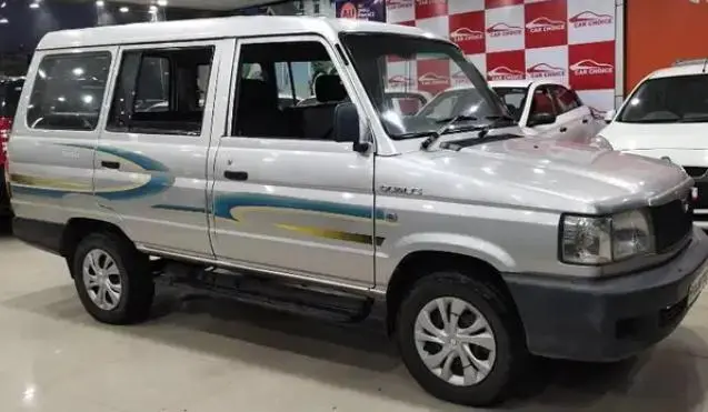 Toyota Qualis FS B2 2004