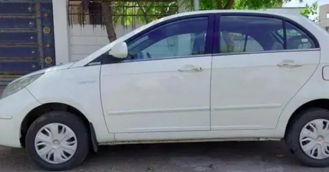 Tata Indica Vista VX Quadrajet 2012