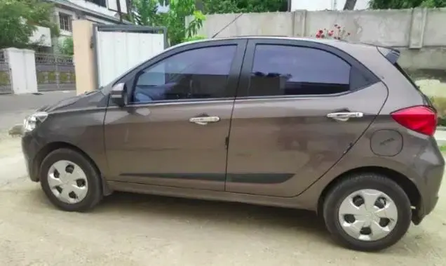 Tata Tiago Revotron XZ 2018