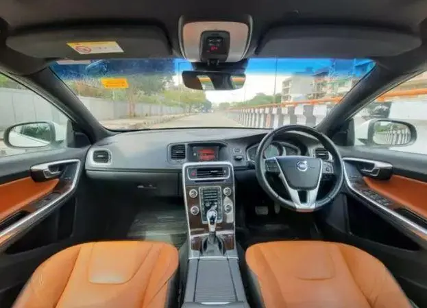 Volvo S60 Kinetic D4 2017