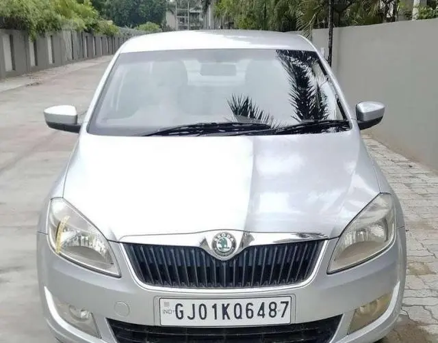 Skoda Rapid 1.6 TDI MT ACTIVE 2012