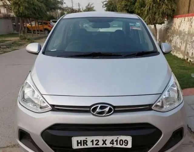 Hyundai Xcent Base 1.1 CRDi 2014