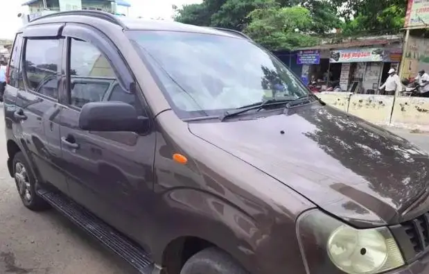 Mahindra Quanto C4 2012