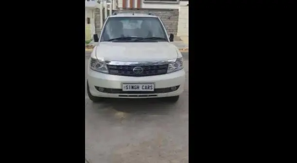 Tata Safari Storme EX 2016