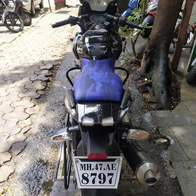 Bajaj Pulsar 220F 2018