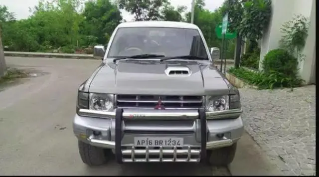 Mitsubishi Pajero SFX 2.8 2010