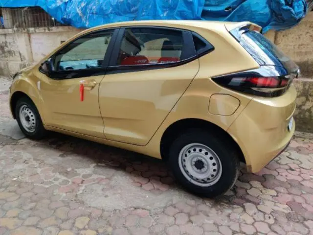 Tata Altroz XE Rhytm Petrol 2020