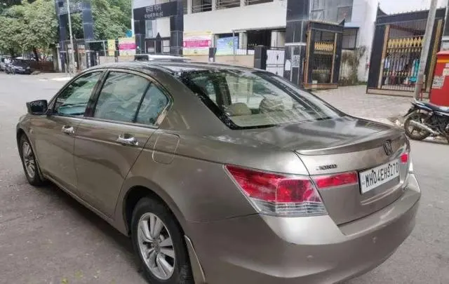 Honda Accord 2.4 AT 2010